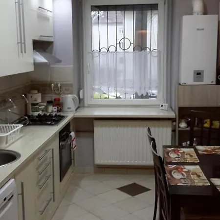 Apartment Gabor Apartman *