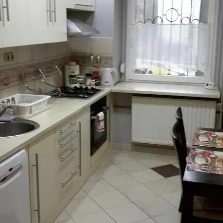 Gabor Apartman Komló